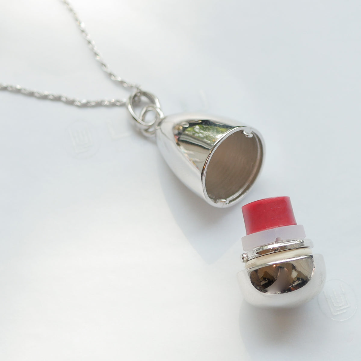 CAMILLE STERLING SILVER REFILLABLE LIP BALM NECKLACE | LiLu Lip Care