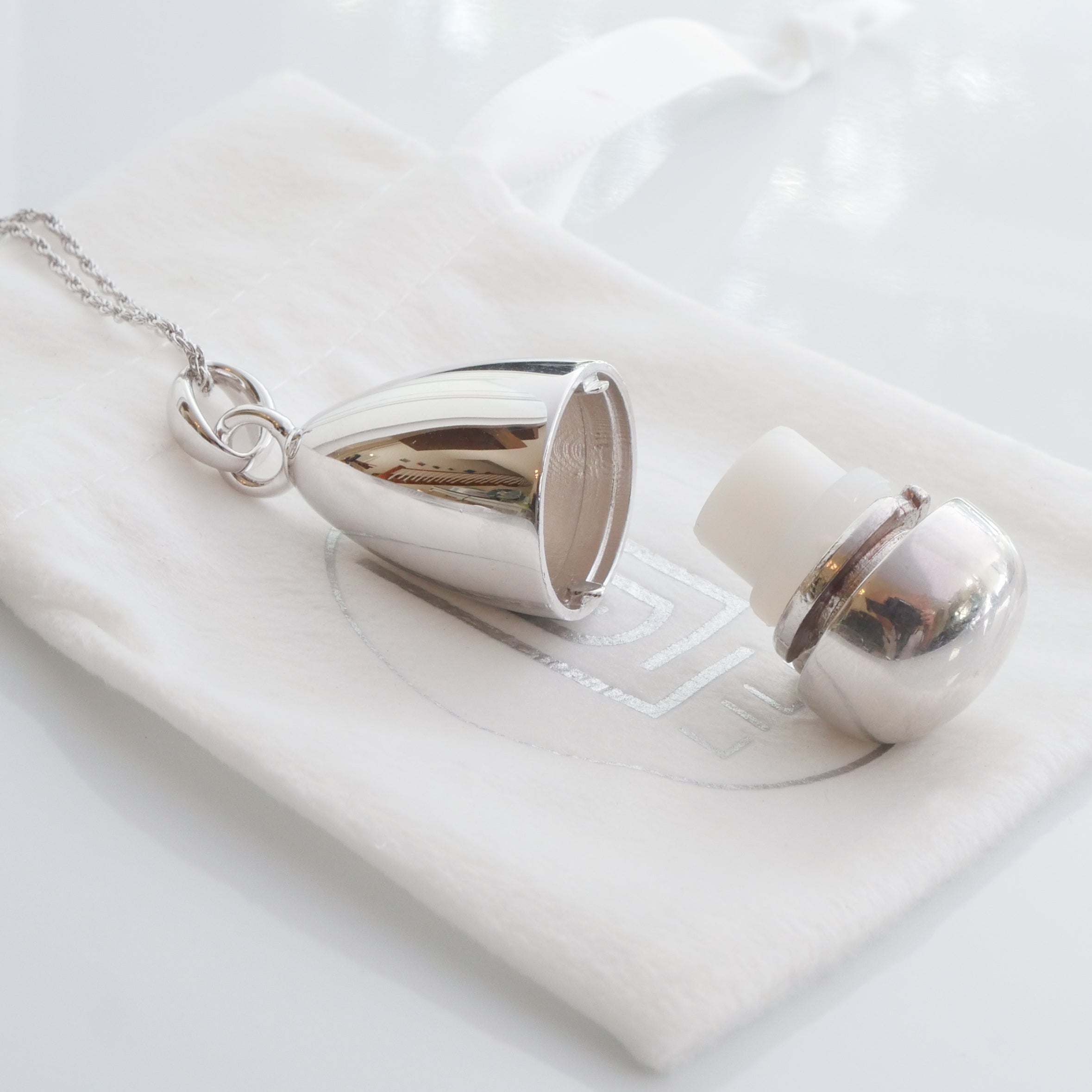 Lexi Sterling Silver Refillable Lip Balm Necklace | LiLu Lip Care