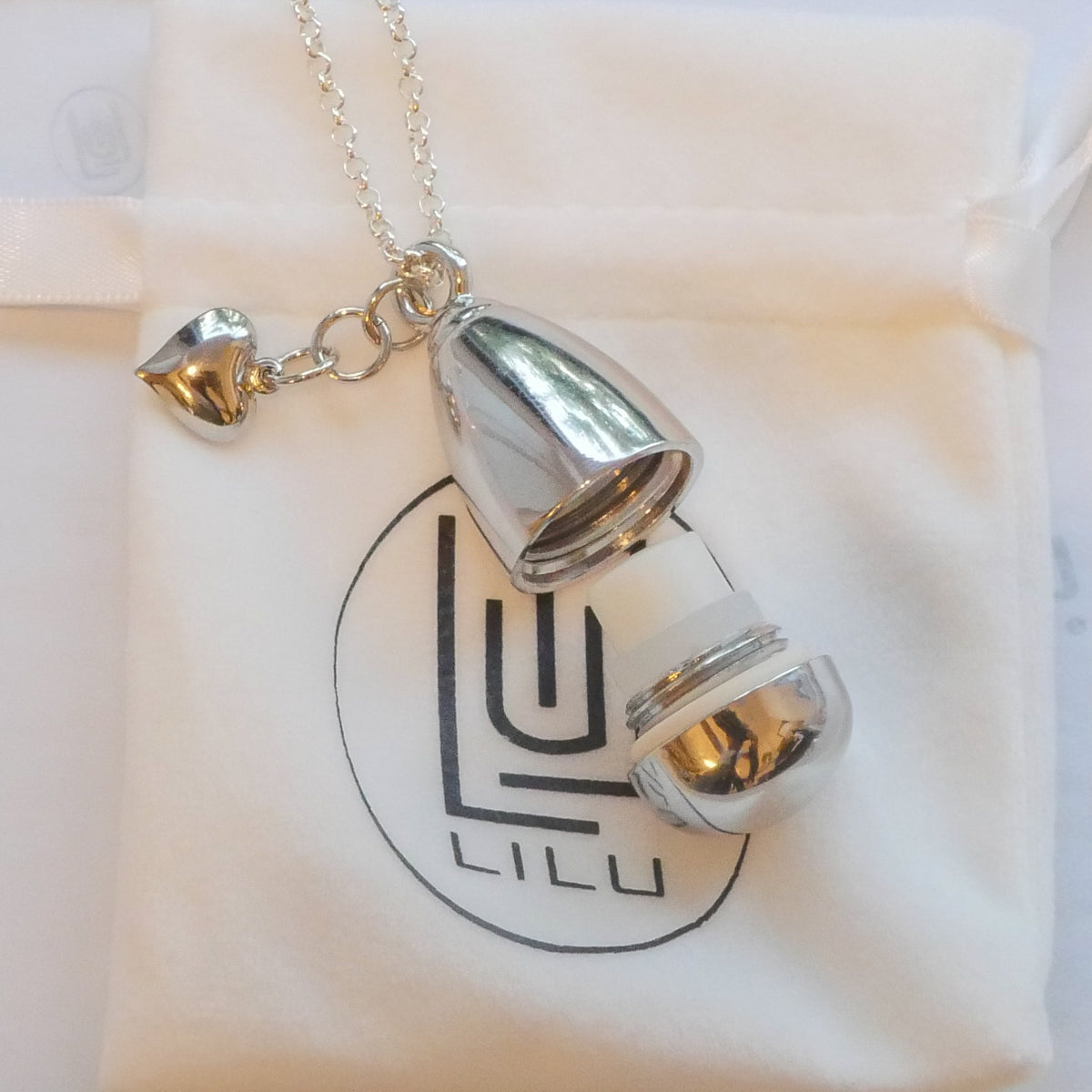 LiLu  Lip Balm Lover's Dream Kit — Refillable Lip Balm Necklace Gift Set