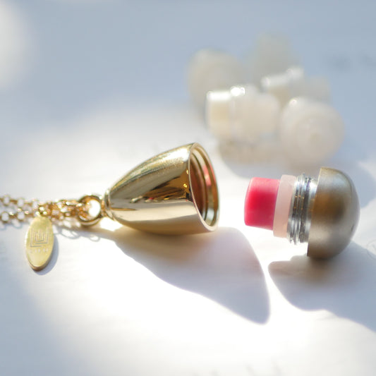 LEXI GOLD REFILLABLE LIP BALM NECKLACE | LiLu Lip Care