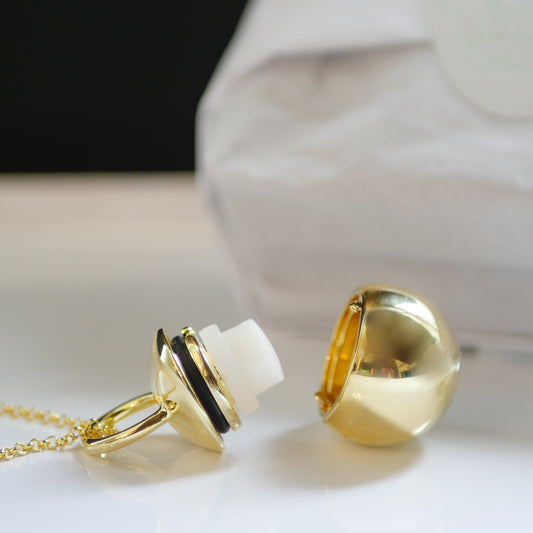 LiLu Lip Balm Necklace Cosette Gold Plated with 8 Lip Balm Refills or DIY Refills - Use Your Balm