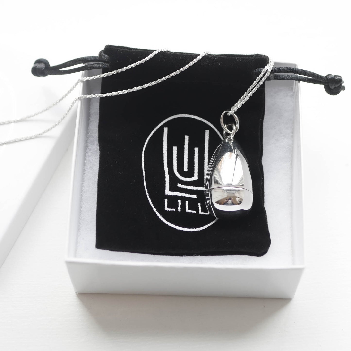 LiLu Lip Balm Necklace Camille Sterling Silver with 8 Lip Balm Refills or DIY Refills - Use Your Balm